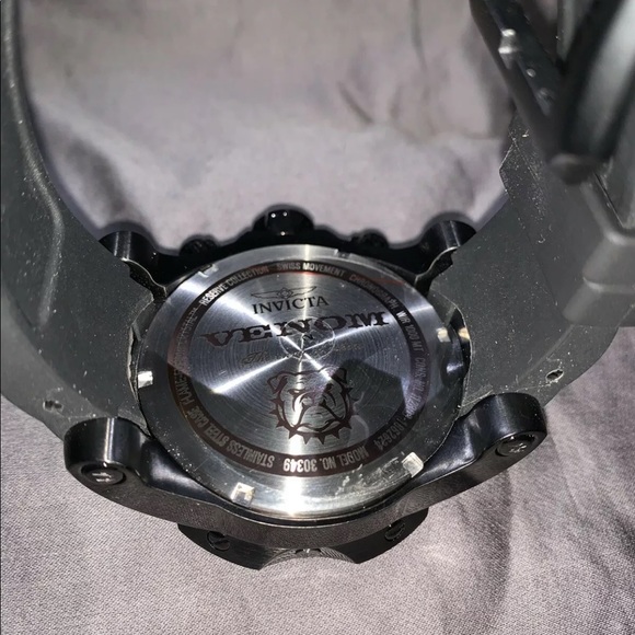 INVICTA RESERVE VENOM BULLDOG 52.5MM MODEL30349 - Picture 6 of 6